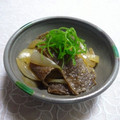 かこ☆かっちゃん's cooksnap of when they made 凍りこんにゃくと玉葱の煮物、牛丼風！？.
