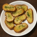 四児のハハ's cooksnap of when they made 簡単♡じゅわっとガーリックトースト.