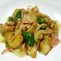クック81NK9U☆'s cooksnap of when they made 新ジャガと新玉ねぎのカレー炒め.
