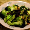 saki1010's cooksnap of when they made ブロッコリーとブラックオリーブのソテー★.