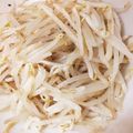 石崎ほし's cooksnap of when they made 簡単♪もやしとえのきのナムル.