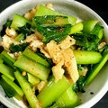 mmiom's cooksnap of when they made 小松菜と油揚げのシャキシャキ炒め.