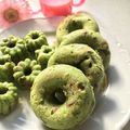 kotoem's cooksnap of when they made 宮城旬野菜もっちりグリーン焼きドーナツ.