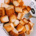 y♡♡♡♡'s cooksnap of when they made 冷凍保存OK♪食パン耳簡単手作りクルトン.