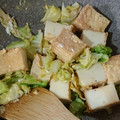 ぐうたら主婦みん's cooksnap of when they made あと一品に☆キャベツと厚あげの炒め物.