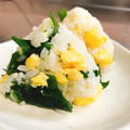 ぱんだ170071's cooksnap of when they made わかめと炒り卵のオイルおにぎり.