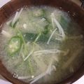 yoga_run's cooksnap of when they made オクラと豆苗のお味噌汁.