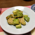 ＊ｼｭｼｭ＊'s cooksnap of when they made 絶品♪鶏肉とアボカドのマヨしょうゆ炒め.