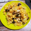前原けいいち's cooksnap of when they made しめじと卵のマヨ炒め.