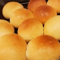 ★megmog☆'s cooksnap of when they made ふんわり丸パン(ミルクパン)HB使用☆.
