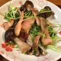 かおり85's cooksnap of when they made 豆苗とベーコン☆ぶなしめじのバター炒め　.