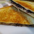 NAGANO久留米's cooksnap of when they made ❁あんことチーズと胡麻のホットサンド❁.