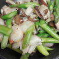 ⭐️yuka⭐️'s cooksnap of when they made 海老とアスパラの旨塩炒め★★★.