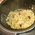 くっくひで太郎's cooksnap of when they made 秋鮭とキノコの炊き込みご飯.