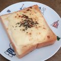 なおころピッコロ's cooksnap of when they made 玉ねぎ＆酒かすのマヨしょう油トースト.
