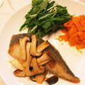 mina4☆'s cooksnap of when they made 簡単♫カレイのムニエル エリンギソース.