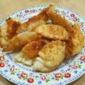 えリﾋﾟｮﾝ★'s cooksnap of when they made 餃子の皮でカニカマ＆タルタルミニ春巻き.
