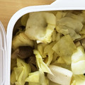 ﾂﾎﾞﾐ's cooksnap of when they made きのことキャベツのレモンソース和え.