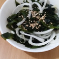まぁちん２７'s cooksnap of when they made ワカメと新玉ねぎの酢の物♪♪.