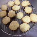 yanagamo's cooksnap of when they made 卵白消費！サクサクラングドシャ♪.