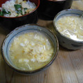 しのばぁたん's cooksnap of when they made 卵と玉ねぎのお味噌汁.
