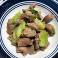 KOJIです's cooksnap of when they made 砂肝とセロリの炒め物.