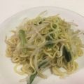 papikun's cooksnap of when they made もやしとニラのシャキシャキ焼きそば.