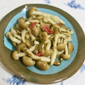 mmameco's cooksnap of when they made めかぶとしめじの梅和え.