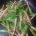 ふぁんたにゃん's cooksnap of when they made エコな1品！小松菜の根きんぴら.