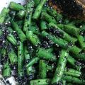 sachika☆k's cooksnap of when they made 簡単★甘めが美味しいいんげんの黒ごま和え.