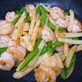 ✳ぷっちょ✳'s cooksnap of when they made 海老とスナップエンドウとじゃが芋ソテー.