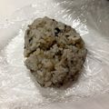 クックXHBZWE☆'s cooksnap of when they made アミエビと枝豆のおにぎり.