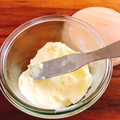 チビ友ママ's cooksnap of when they made 新鮮！簡単！生クリームから手作りバター2.