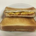 papikun's cooksnap of when they made 朝食、ランチに♪たまごサンドトースト.