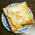 こげ岡's cooksnap of when they made 簡単！マヨたまチーズトースト。朝食に！.