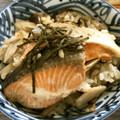 ☆Rokko☆'s cooksnap of when they made ♡シャケときのこの炊き込みごはん.