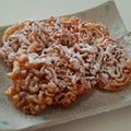 ☆kaoppe☆'s cooksnap of when they made ティッパレイパ★メーデーに食べる揚げ菓子.