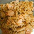 qpyoko's cooksnap of when they made 簡単☆丸ごと鮭としめじの炊き込みご飯☆.