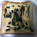 ayakaL7's cooksnap of when they made 海苔とチーズと醤油とマヨネーズのトースト.