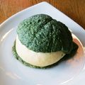 ひさこのこ's cooksnap of when they made 子供の日にも♪柏餅風メロンパン^^.