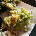hitomi716's cooksnap of when they made ふきのとう、アスパラ、新玉ねぎの天ぷら.