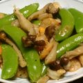 Rick_t's cooksnap of when they made えびとスナップエンドウのニンニク炒め.