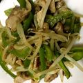 のんびりかおるん's cooksnap of when they made 豚ともやしとピーマンの黒こしょう炒め.