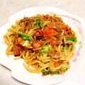 おかぶ〜ま's cooksnap of when they made 冷凍うどんで簡単♪焼きうどん.