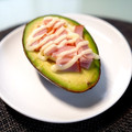 単★伝's cooksnap of when they made 簡単で美味しい♪アボカドのマヨ焼き.