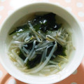 クックQXNV18☆'s cooksnap of when they made もやしとワカメの　簡単　鶏ガラスープ❤.
