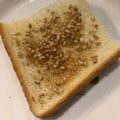 ラクラクダ's cooksnap of when they made 簡単！ハチミツ胡麻トースト.