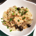 モチ好き過ぎて♪♪'s cooksnap of when they made きのこと鮭の洋風炊き込みご飯.