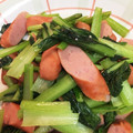 あきのん☆'s cooksnap of when they made 小松菜とソーセージのガーリック炒め.