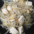 もち子29's cooksnap of when they made 簡単＆節約！もやしと豆腐の塩味炒め★.